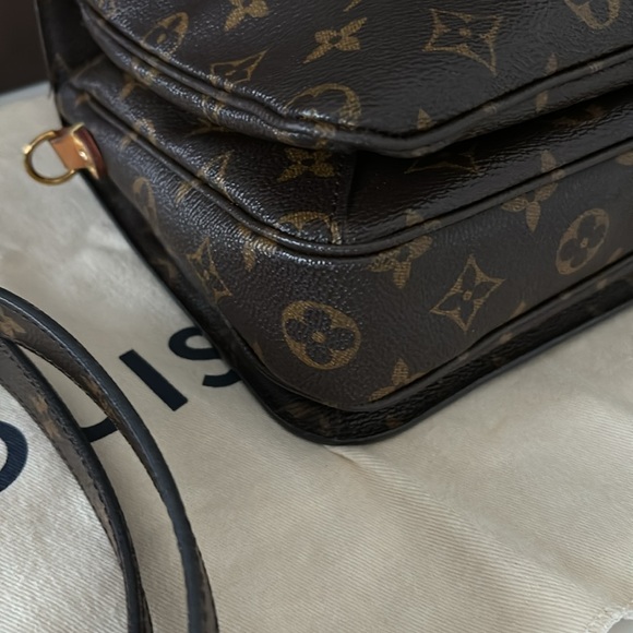 💙SOLD💙Louis Vuitton Pochette Métis - Picture 6 of 8